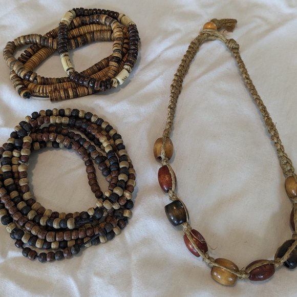 Wooden beads jewelry set - Picture 1 of 5